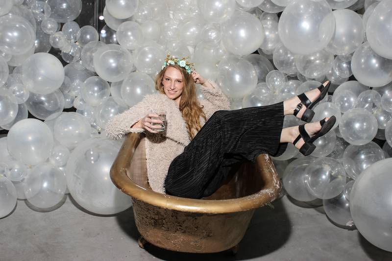 Illustration for article titled A BIZARRE HOLIDAY PARTY